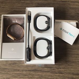 Fitbit Flex 2 + Fitbit 22k Rose Gold Plated Bangle